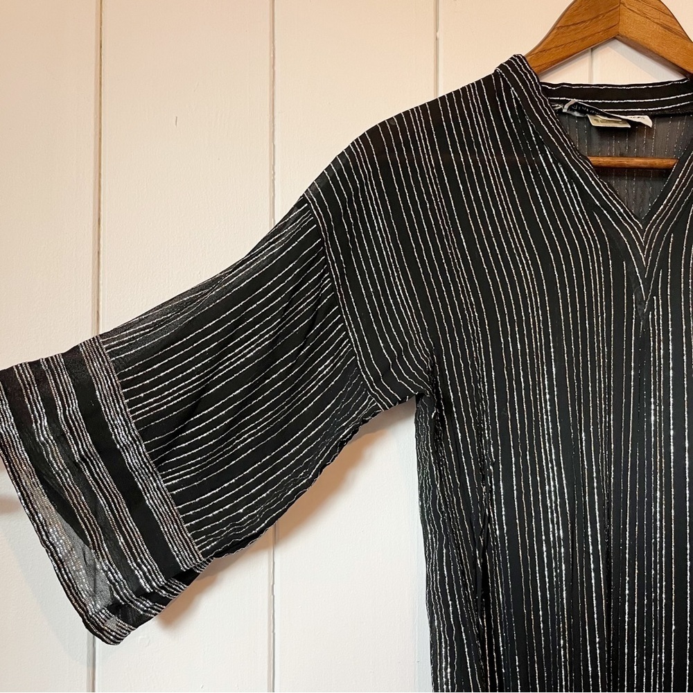 Harwin Designers Black and Silver Tunic Top. Size 6.